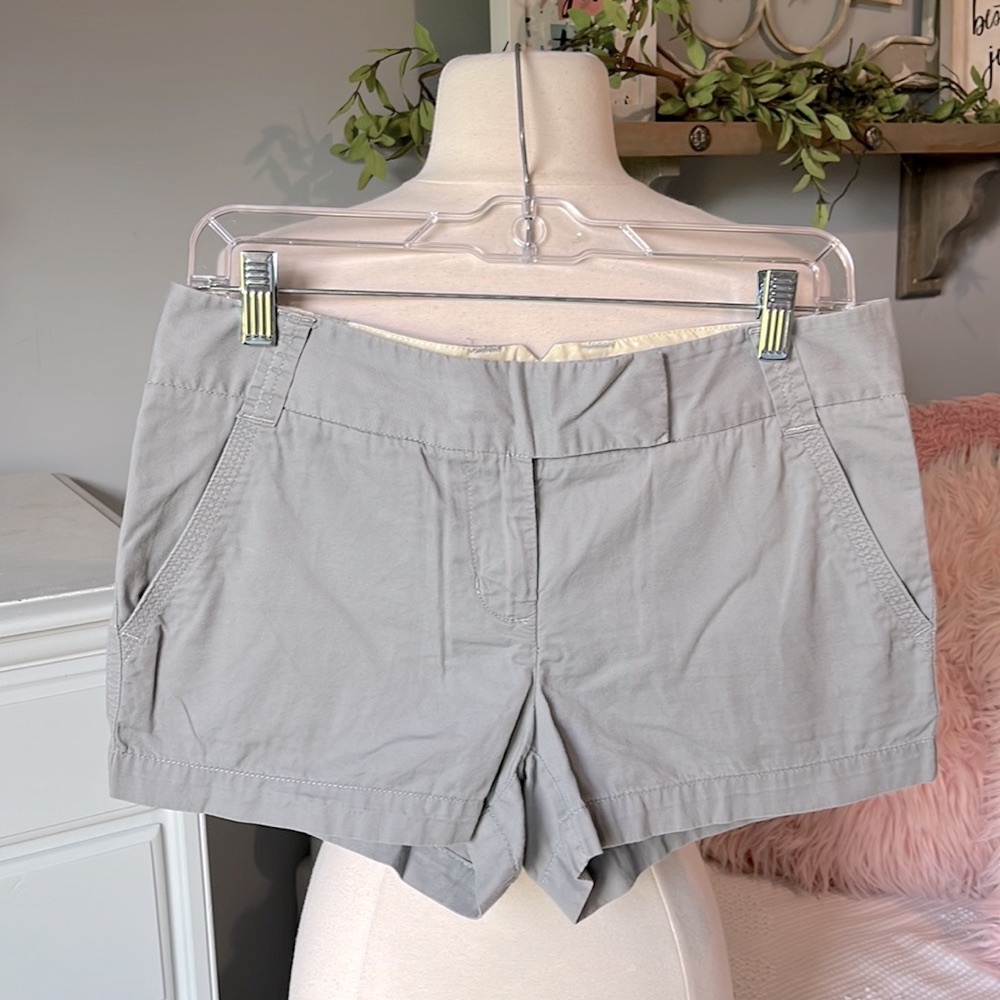 J Crew Gray Shorts Low Rise Classic Twill Weathered Womens 2 Broken In Chino